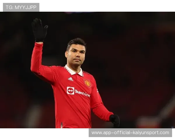 曼联卡塞米罗盯人抢断训练更狠！中场铁闸的无敌防守升级秘籍