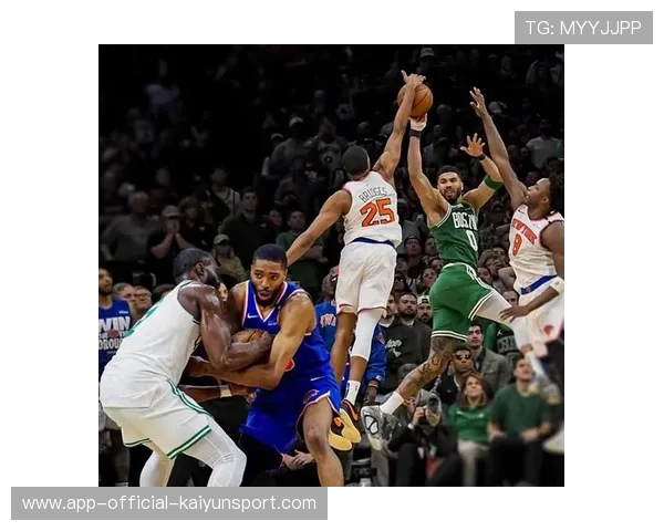 尼克斯内线对抗强，禁区不吃亏